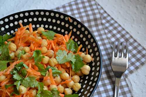 Salade de pois chiches, carottes et coriandre