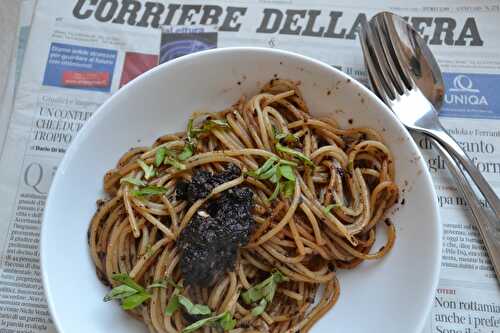 Spaghetti al pesto di olive
