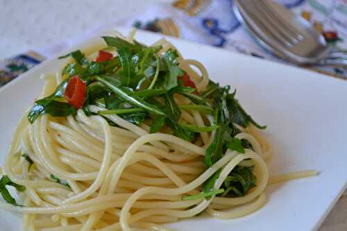 Spaghetti au piment, citron et roquette