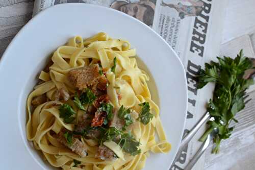 Tagliatelle au pain et aux tomates séchées