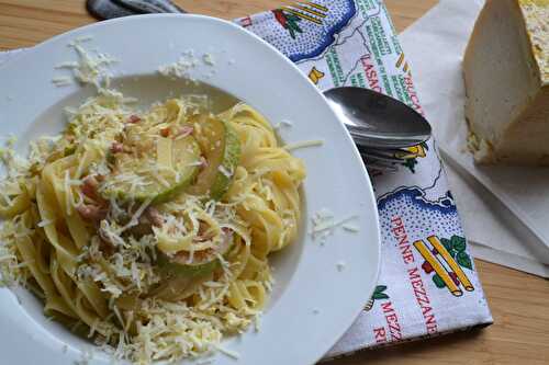 Tagliatelle aux courgettes lardons et pécorino