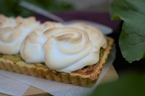 Tarte à la rhubarbe meringuée et crème d'amande