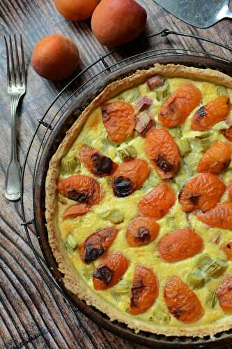 Tarte rhubarbe abricots