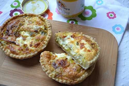 Tartelettes au poireau, fromage de chèvre et moutarde au curry