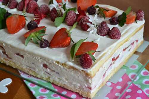 Tiramisu aux fraises gâteau de fêtes