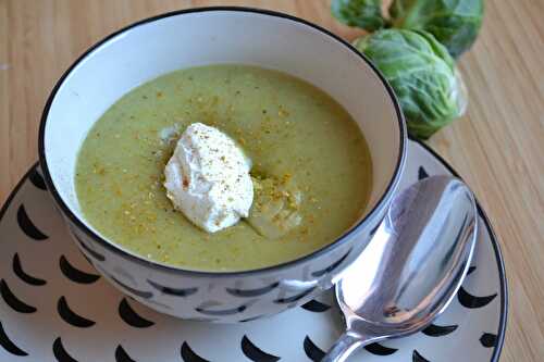 Velouté de choux de Bruxelles, pommes de terre et curry