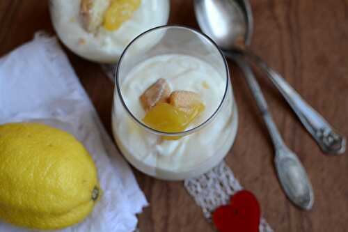 Verrine yaourt lemon curd et biscuits à la cuillère