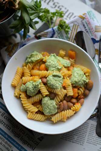 Fusilli crème de potimarron haricots borlotti et sauce au persil végétarien