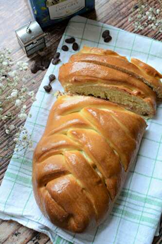 Brioche tressée crème pâtissière et pépites de chocolat