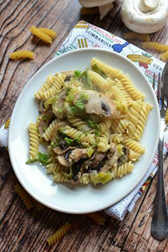 Pâtes poireau et champignons de Paris