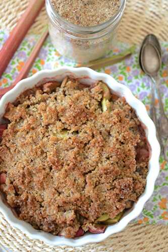 Crumble à la rhubarbe et chapelure maison zéro gaspillage