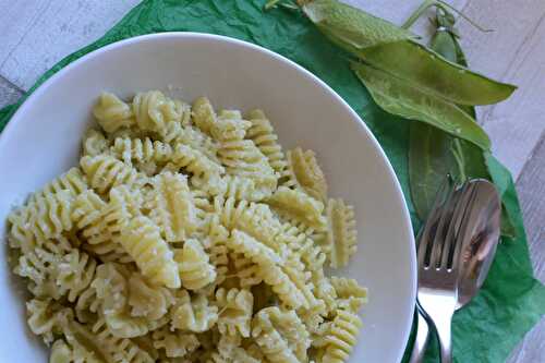 Pâtes et crème de cosses de petits pois  - recette zéro déchet