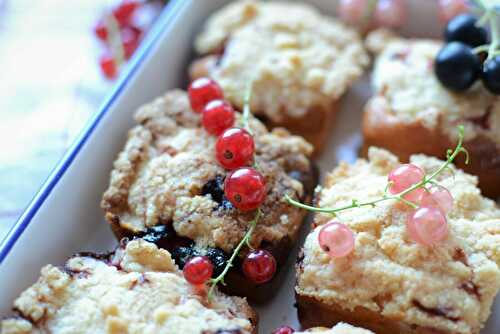 Mini crumb cakes aux fruits rouges - groseilles et cassis