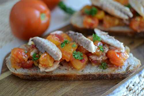 Pain tomates et maquereaux