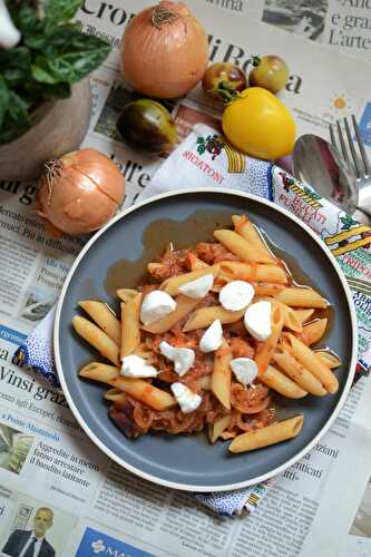 Pâtes tomates oignon et thon recette rapide