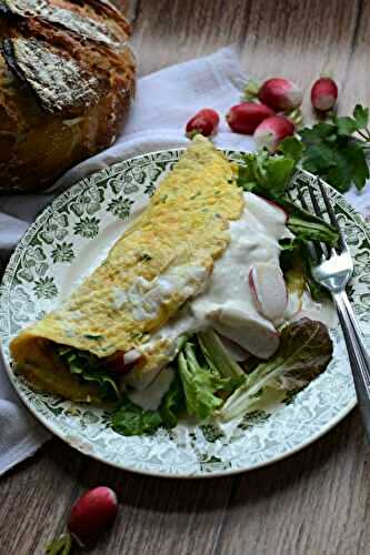 Omelette mesclun radis et truite fumée