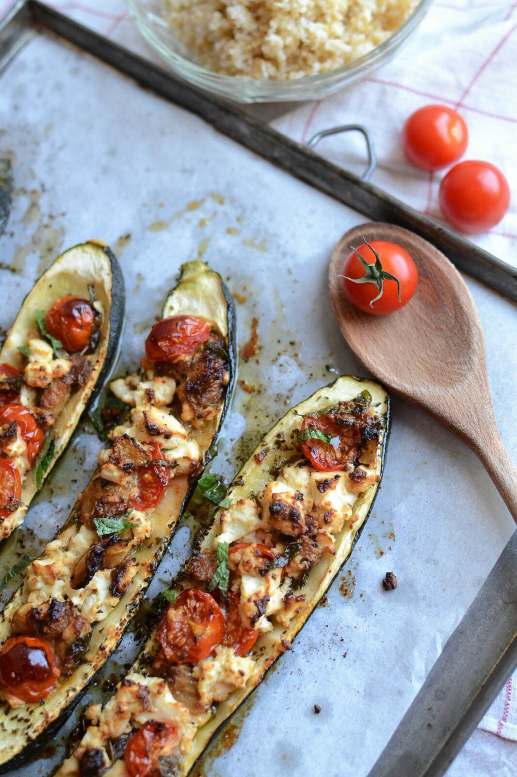 Courgettes farcies féta, tomates cerises et menthe #végétarien