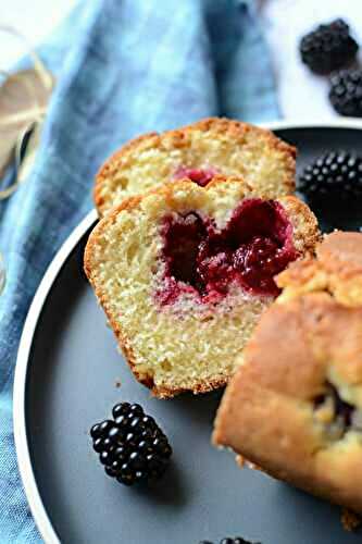 Cake au yaourt à la grecque et mûres