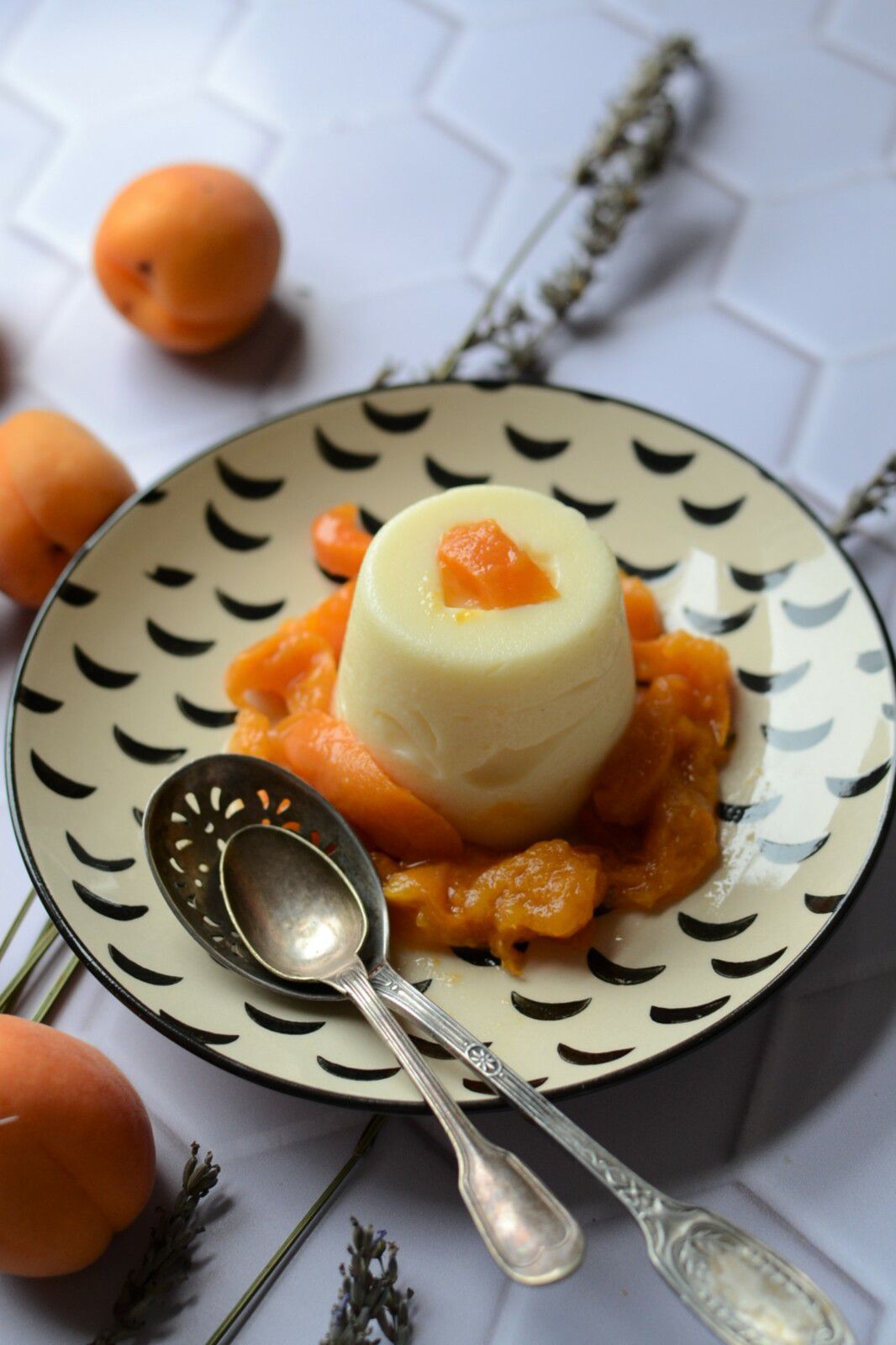 Flan et compotée d'abricots