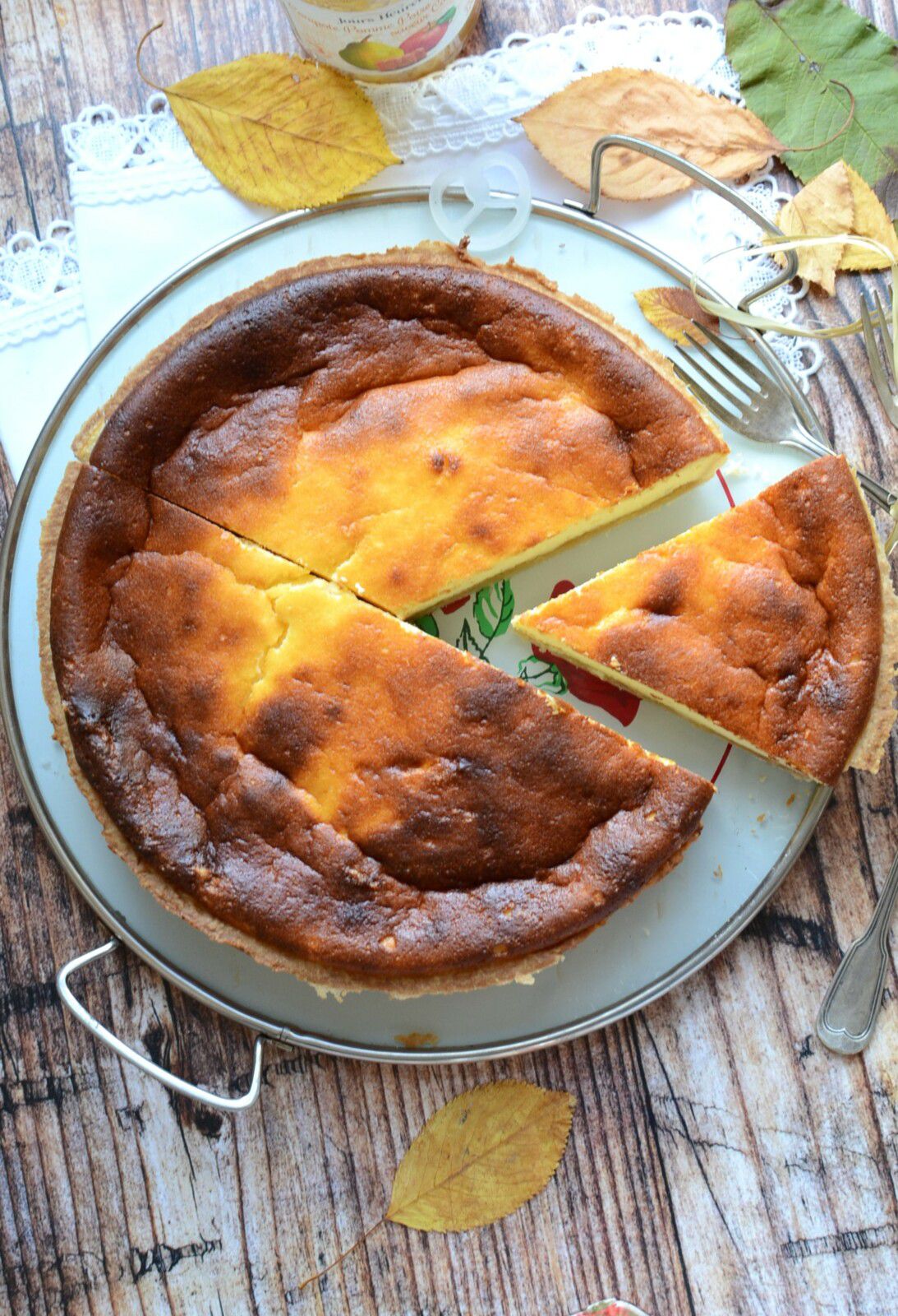 Tarte au fromage blanc à la faisselle et compote pomme poire caramel Jours Heureux