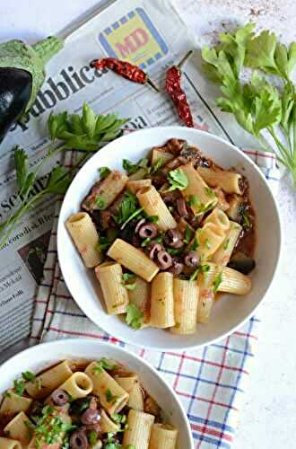Pätes aubergine, sauce tomate et olives #végétarien