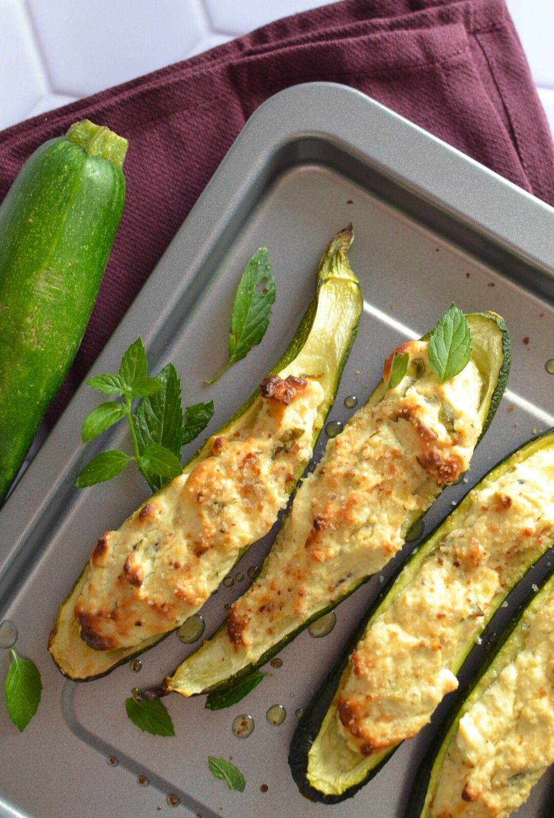 Courgettes farcies à la ricotta et à la menthe #végétarien