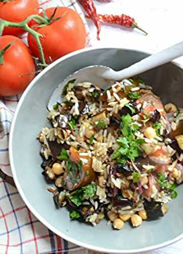 Salade de riz, aubergine rôtie, pois chiches et tomates #vég