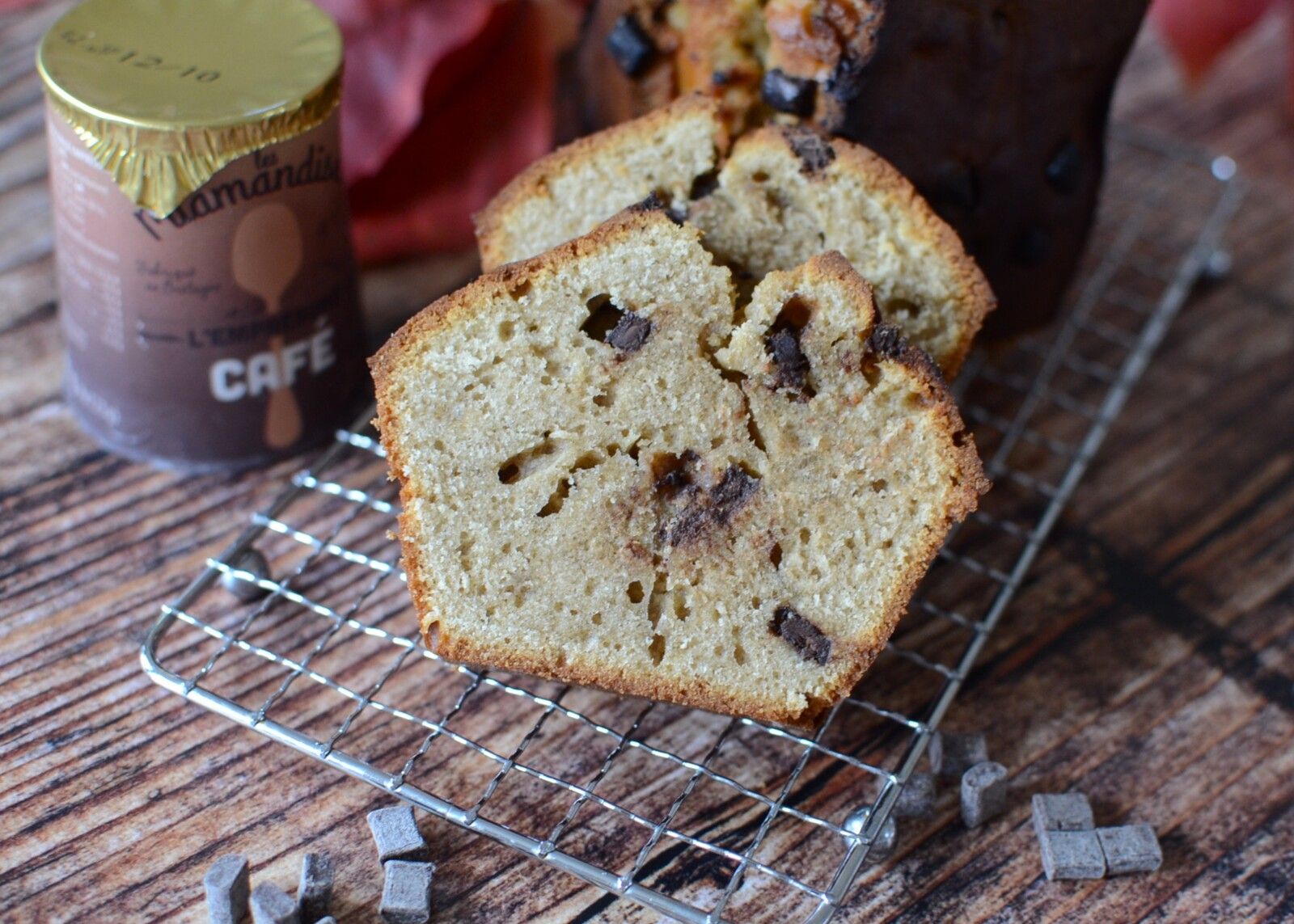 Cake au yaourt café et pépites de chocolat