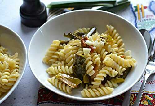 Pâtes poireaux rôtis au four câpres et pécorino #végétarien