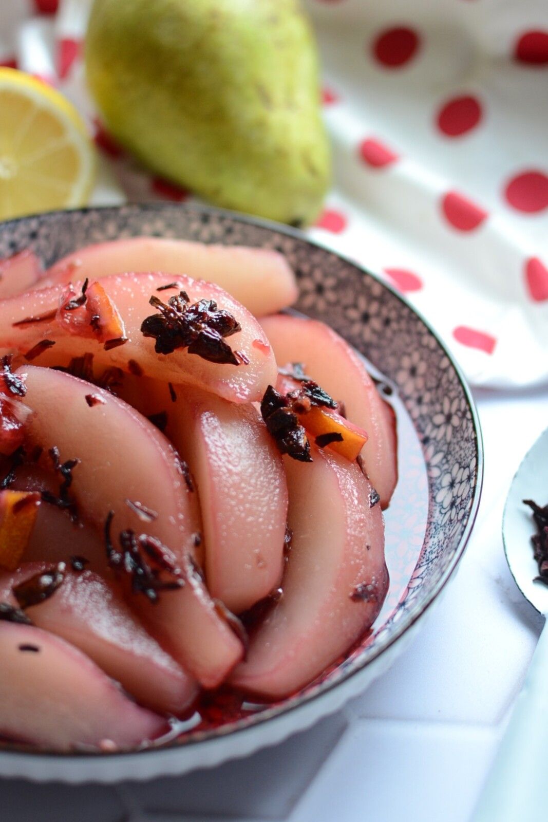 Poires au sirop hibiscus badiane citron