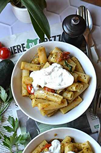 Pâtes crème de courgette, tomates cerises rôties et burrata #végétarien