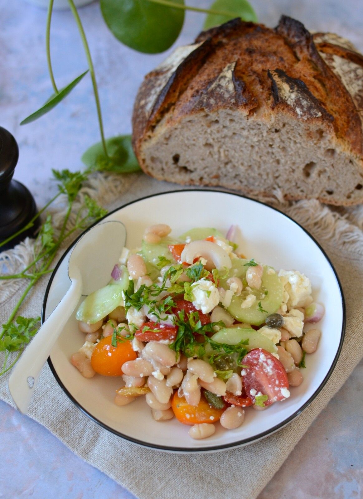 Salade de haricots blancs, tomates cerises, concombre et féta #végétarien