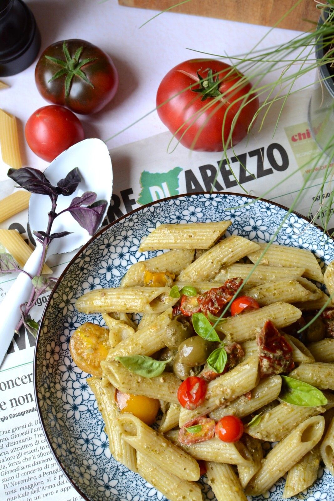 Pâtes pesto tomates cerises olives tomates séchées #végétarien