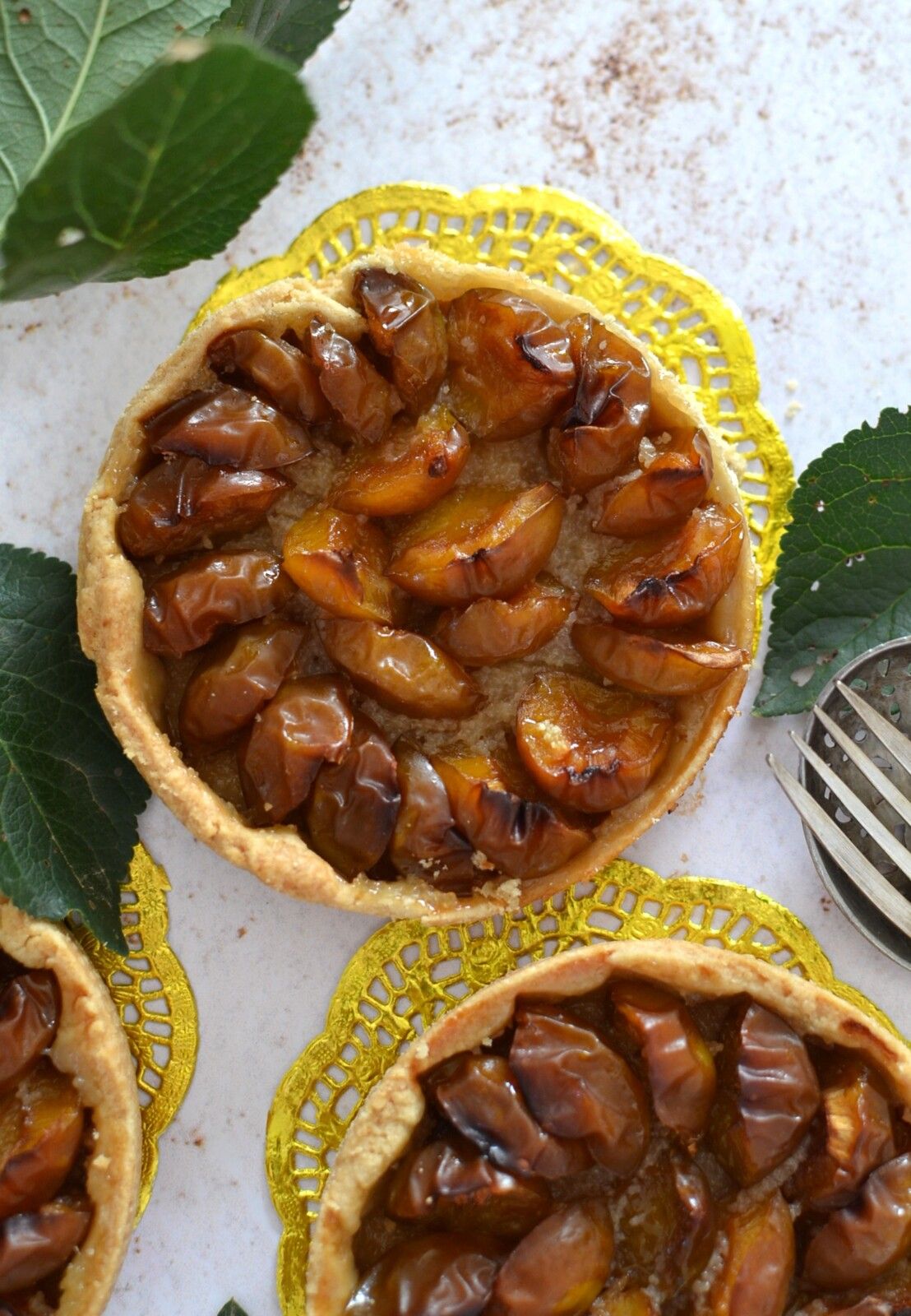 Tartelettes aux mirabelles et eau de fleur d'oranger