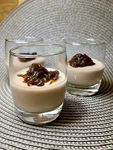 PANNA COTTA SALÉE : mousse de canard, porto et piment d’Espelette