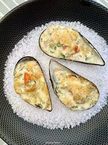 Moules gratinées à la crème de parmesan, échalote et persil