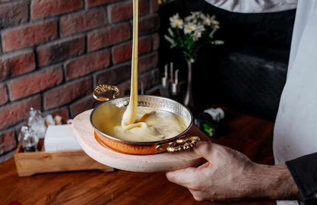 Fondue savoyarde - Recette traditionnelle - Idées Repas