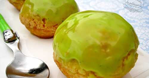 Choux au rhubarbe curd