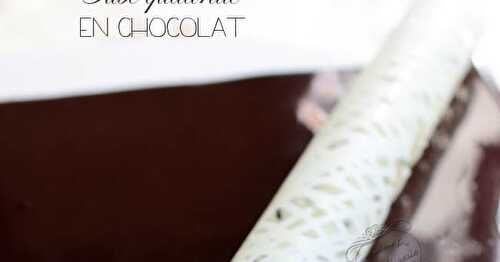 Décor en chocolat : le tube quadrillé