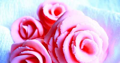 Rose en pâte à sucre ou pâte d'amande (sans matériel)