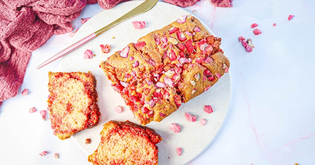 Cake aux pralines roses - Recette pour le goûter