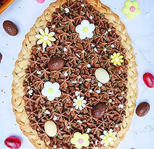 Tarte de Pâques au chocolat en forme d'oeuf