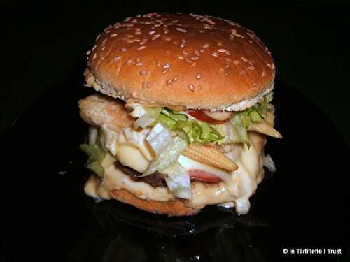 Burger de bœuf au bacon, gouda & maïs croquant