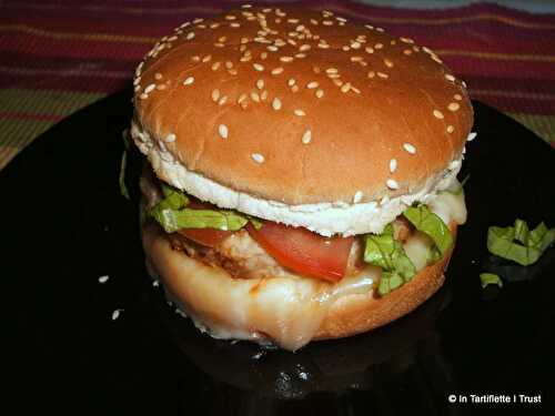 Burger de porc aux cacahuètes et au sirop d'érable