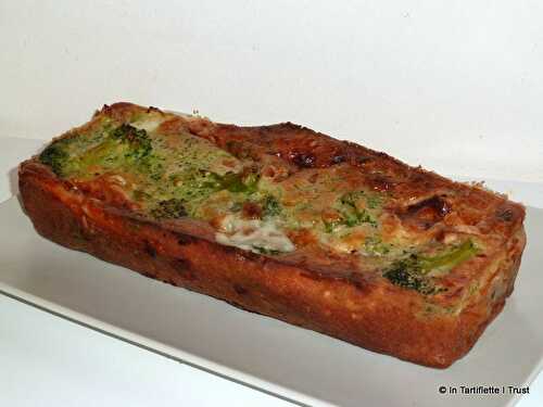 Cake fondant au gorgonzola, brocoli & noix