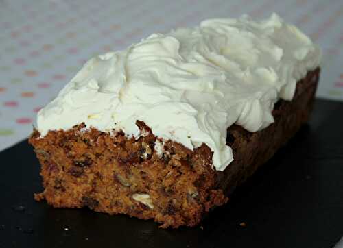 Carrot cake & fromage frais