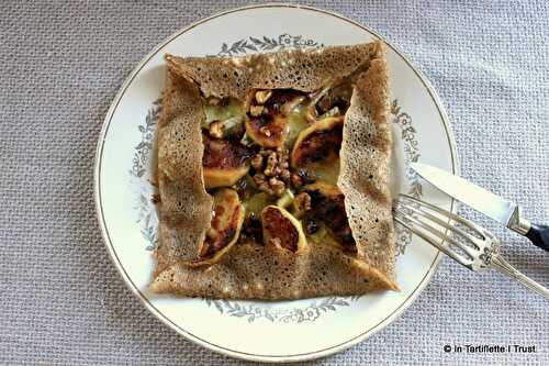 Galette au brie, pommes & noix