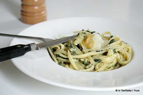 Linguini à la sauce crémeuse aux épinards, citron confit & parmesan