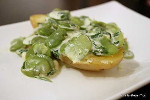 Pommes de terre & fèves, crème de bleu à la roquette