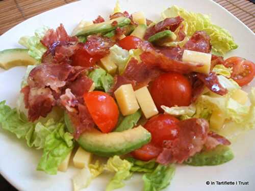 Salade au comté, avocat, tomates cerises & coppa grillée